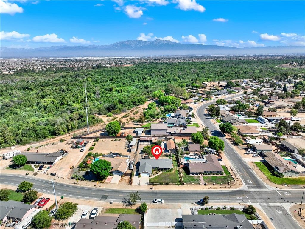 3949 BLUFF, Norco, CA 92860 — exterior