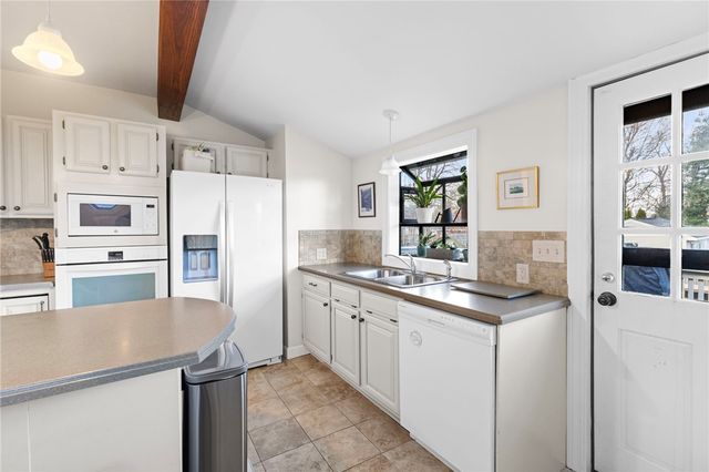 151 Ives Road, Warwick, RI 02818