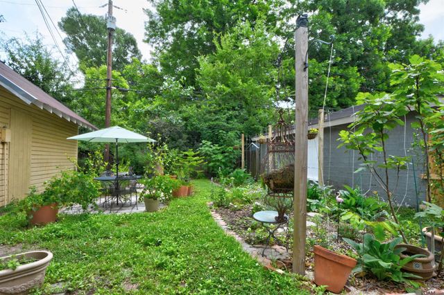 133 Saint Rose Avenue, Baton Rouge, LA 70806