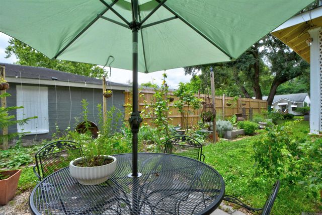 133 Saint Rose Avenue, Baton Rouge, LA 70806