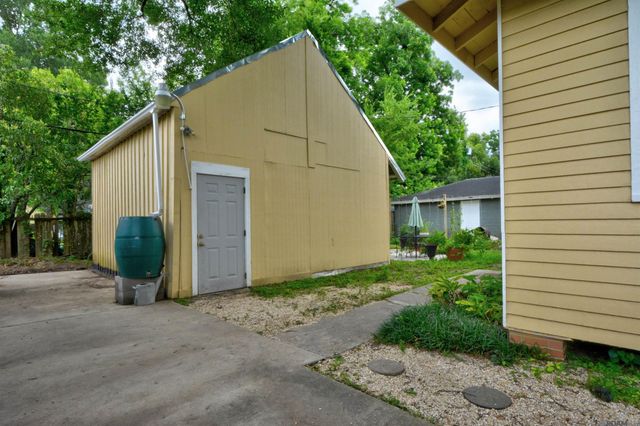 133 Saint Rose Avenue, Baton Rouge, LA 70806