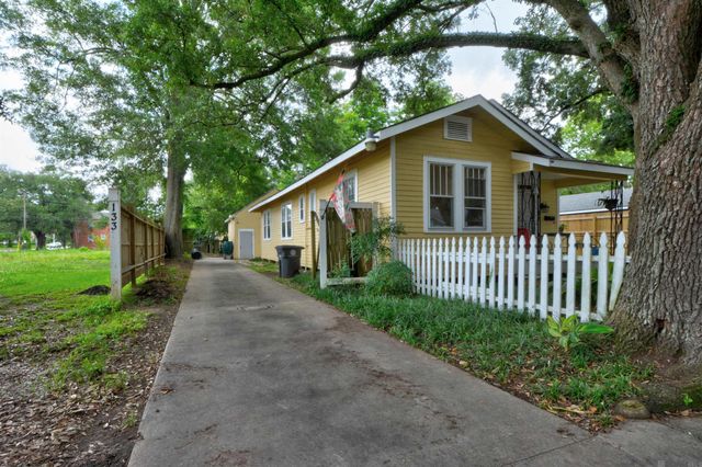 133 Saint Rose Avenue, Baton Rouge, LA 70806