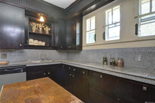 133 Saint Rose Avenue, Baton Rouge, LA 70806