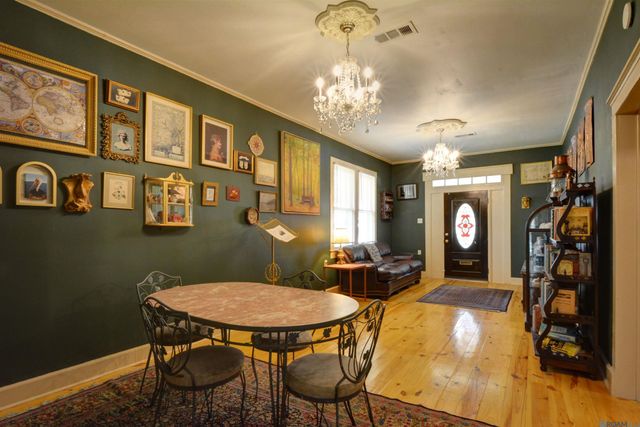 133 Saint Rose Avenue, Baton Rouge, LA 70806