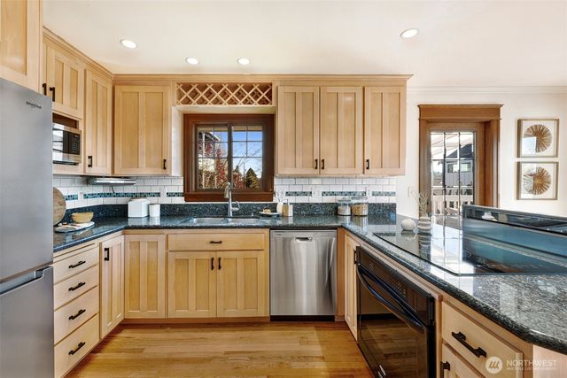 3511 NW 67th Street, Seattle, WA 98117