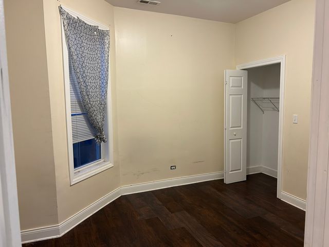 6018 S Eberhart Avenue, Chicago, IL 60637