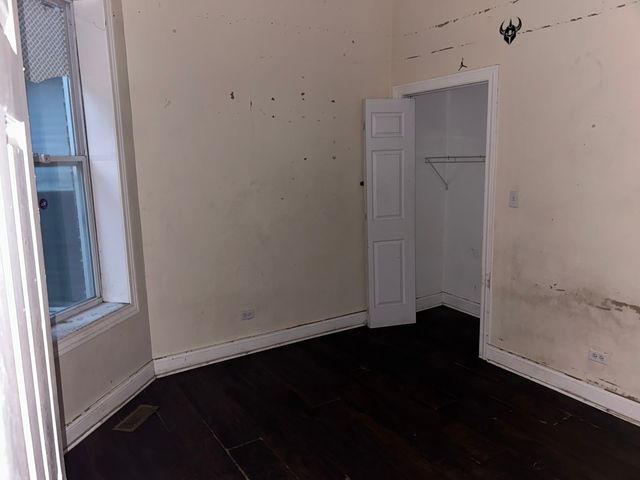 6018 S Eberhart Avenue, Chicago, IL 60637