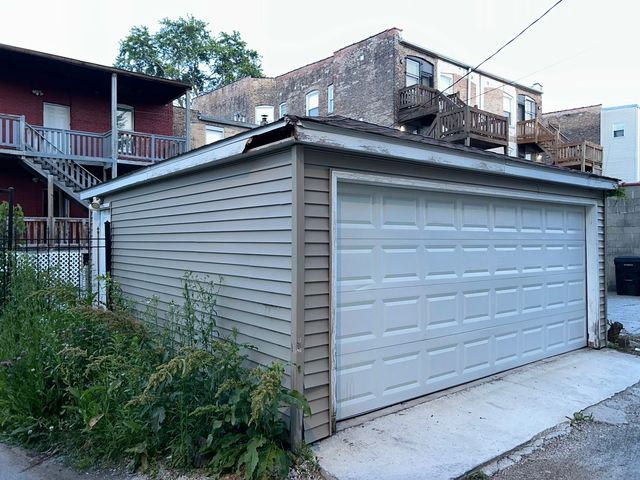 6018 S Eberhart Avenue, Chicago, IL 60637