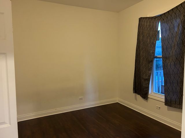 6018 S Eberhart Avenue, Chicago, IL 60637