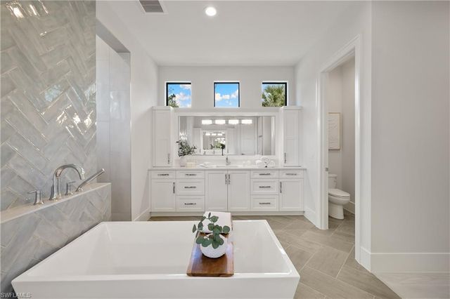 4751 1st AVE SW, Naples, FL 34119