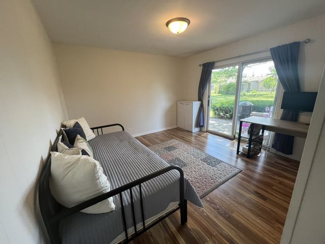 1431 E Emmerson Lane, Mount Prospect, IL 60056