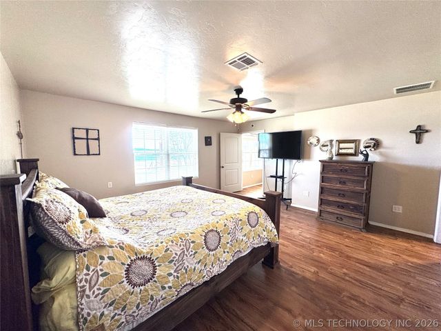 114537 Spring Creek Road, Eufaula, OK 74432