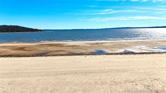 114537 Spring Creek Road, Eufaula, OK 74432