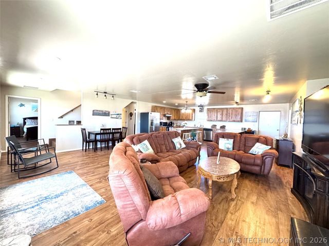 114537 Spring Creek Road, Eufaula, OK 74432