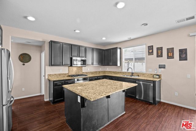 26692 Rim Creek Pathway, Menifee, CA 92584