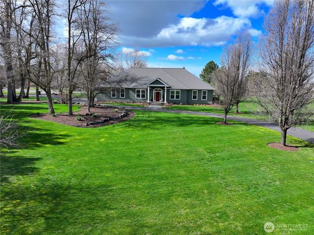 236 Looking Glass Road, Walla Walla, WA 99362