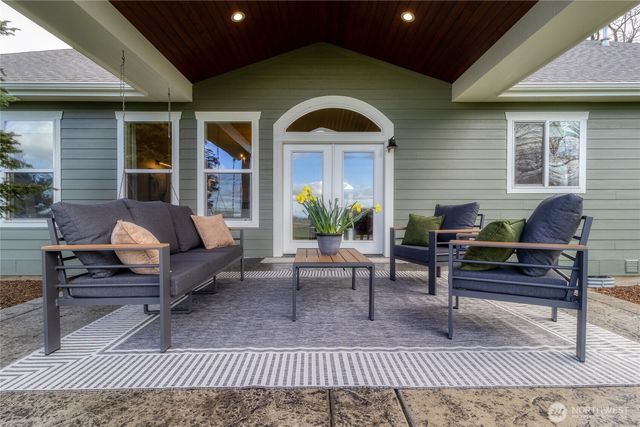 236 Looking Glass Road, Walla Walla, WA 99362