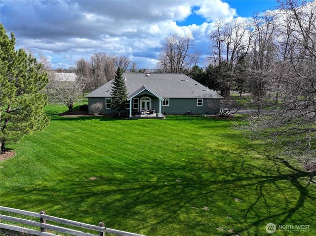 236 Looking Glass Road, Walla Walla, WA 99362