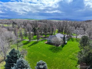 236 Looking Glass Road, Walla Walla, WA 99362