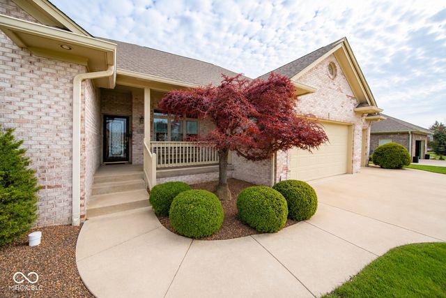 2743 Baywater Court, Greenwood, IN 46143