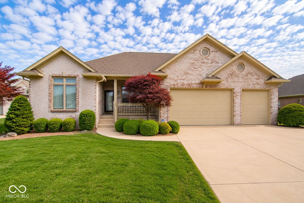 2743 Baywater Court, Greenwood, IN 46143