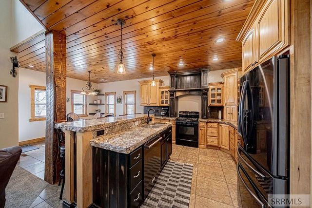 2424 E Timberview Circle, Idaho Falls, ID 83401