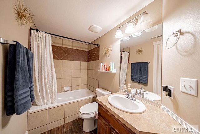 2424 E Timberview Circle, Idaho Falls, ID 83401