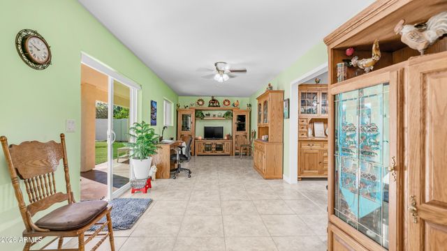 637 S COPPER Drive, Apache Junction, AZ 85120