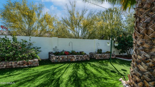 637 S COPPER Drive, Apache Junction, AZ 85120
