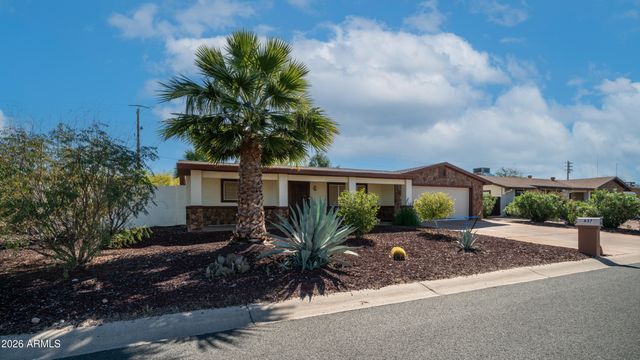 637 S COPPER Drive, Apache Junction, AZ 85120