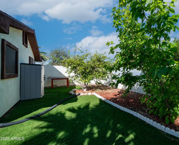 637 S COPPER Drive, Apache Junction, AZ 85120