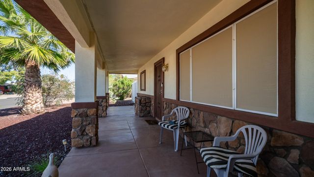 637 S COPPER Drive, Apache Junction, AZ 85120