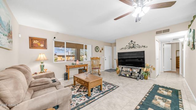 637 S COPPER Drive, Apache Junction, AZ 85120