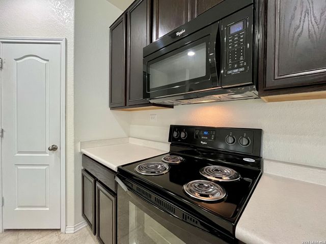 401 Ruby Ritz, Universal City, TX 78148