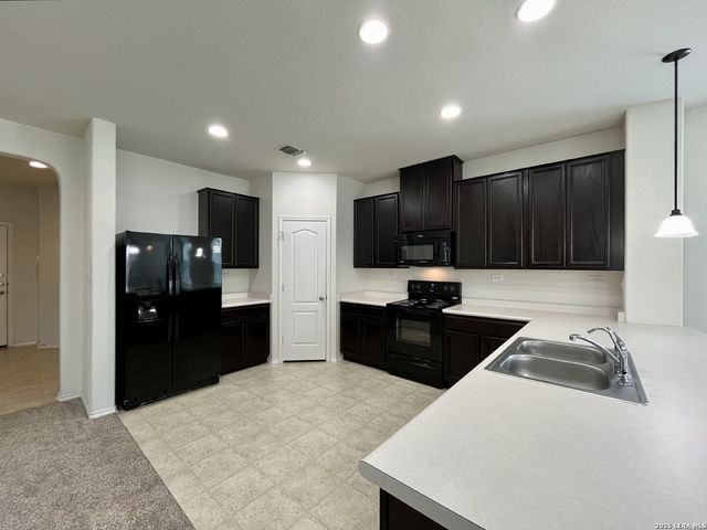 401 Ruby Ritz, Universal City, TX 78148