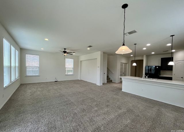 401 Ruby Ritz, Universal City, TX 78148