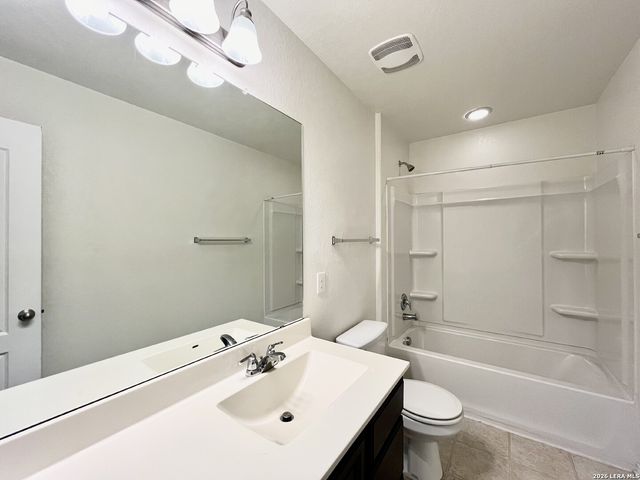 401 Ruby Ritz, Universal City, TX 78148