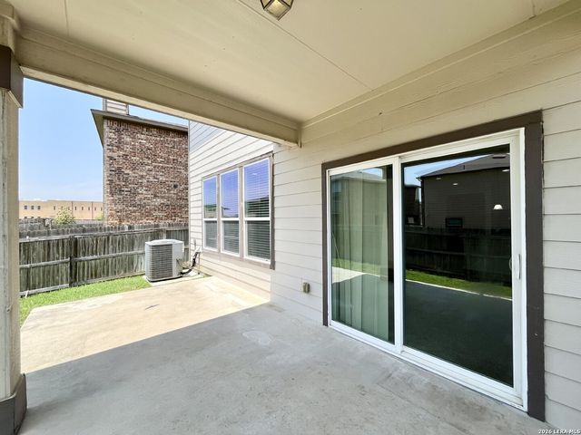401 Ruby Ritz, Universal City, TX 78148