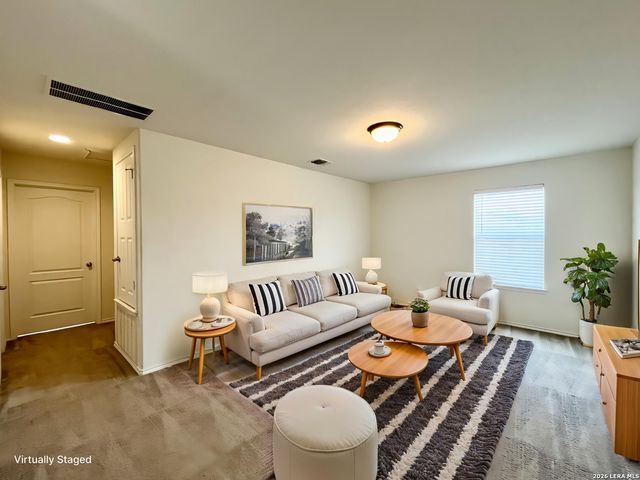 401 Ruby Ritz, Universal City, TX 78148