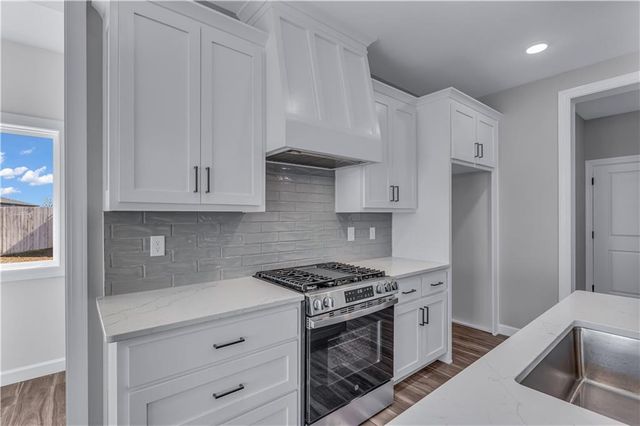 2628 E 26TH Court, Lawrence, KS 66046