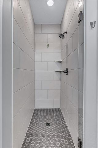 2628 E 26TH Court, Lawrence, KS 66046