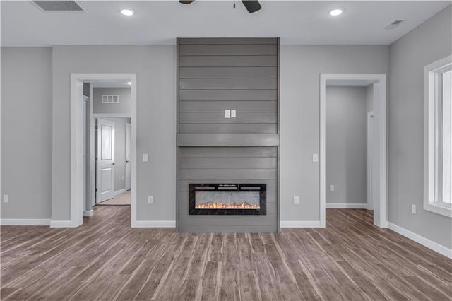 2628 E 26TH Court, Lawrence, KS 66046