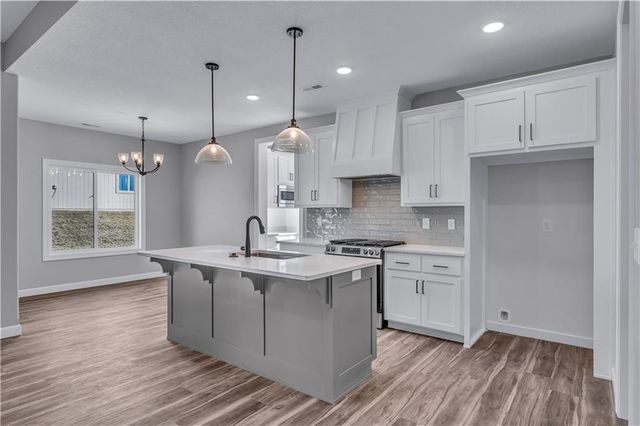 2628 E 26TH Court, Lawrence, KS 66046