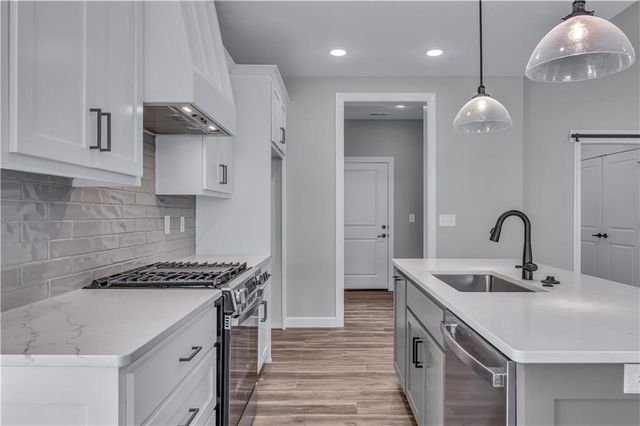 2628 E 26TH Court, Lawrence, KS 66046