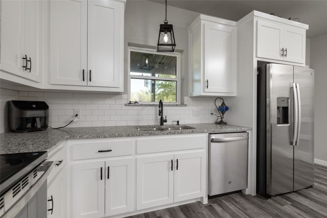 115 Valley Ridge Court, Bridgeport, TX 76426