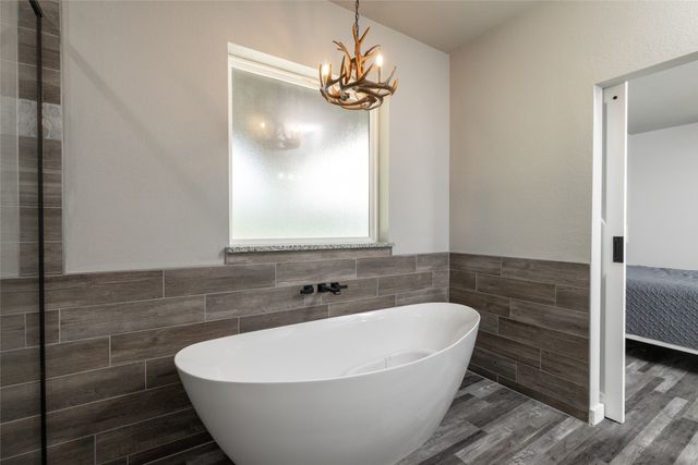 115 Valley Ridge Court, Bridgeport, TX 76426