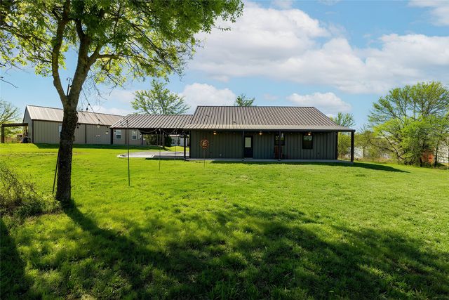 115 Valley Ridge Court, Bridgeport, TX 76426