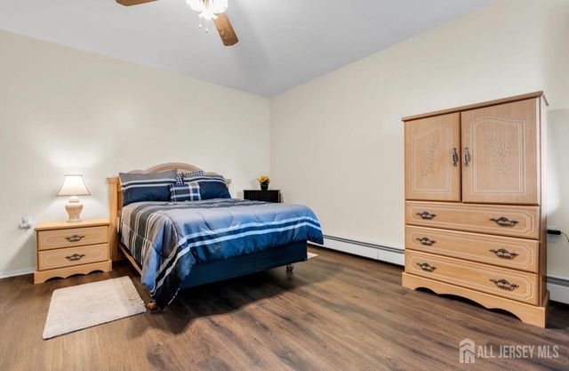 9 Calalou Court, Toms River, NJ 08747