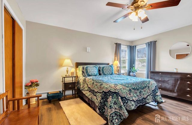 9 Calalou Court, Toms River, NJ 08747
