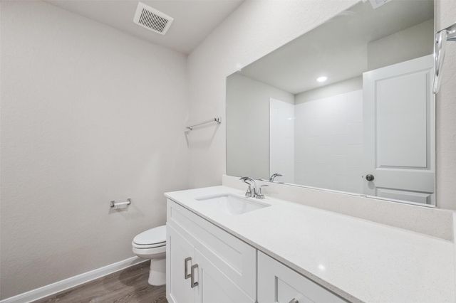 320 S Texas St, Texas City, TX 77591